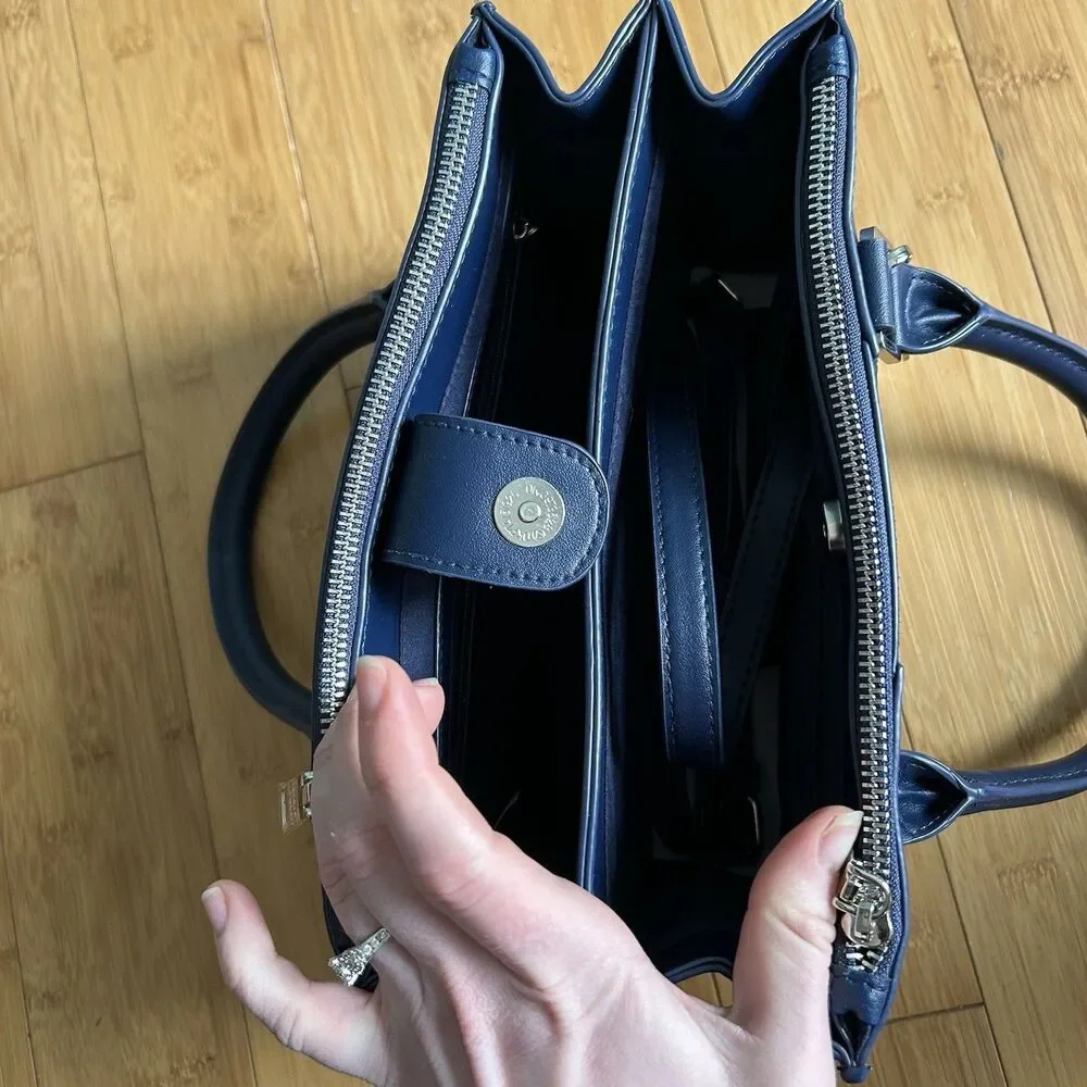 Steve Madden Navy Blue Shoulder Crossbody Bag Purse Small Gold Heart Keychain